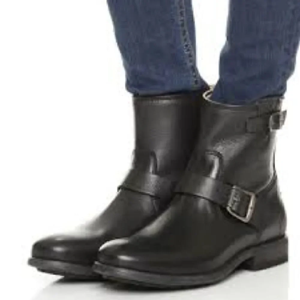 NWOT Frye Boots Tyler Engineer Ankle Buckle Leather Black Size 6